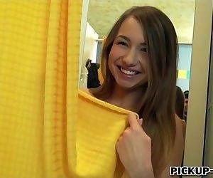 Adolescente Chica Taylor Arenas atornilla en montaje habitación para Dinero 6 min