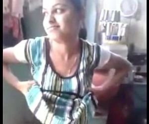 Kamya Bhabhi Showing her boobs - 24 sec