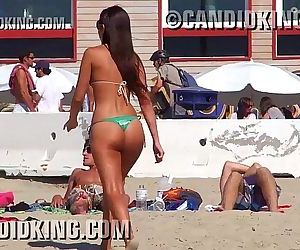 Hoàn hảo latina bắt được tại những Bãi biển trong một thong bikini! 1 anh min 39 giây hd